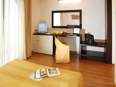 HOTEL CASTELLI-guestroom-Executive Triple Room.jpg