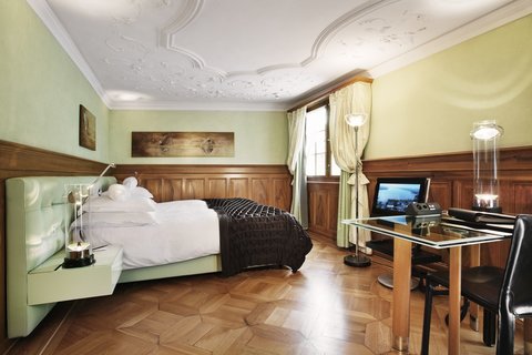 WIDDER HOTEL - Photo 12