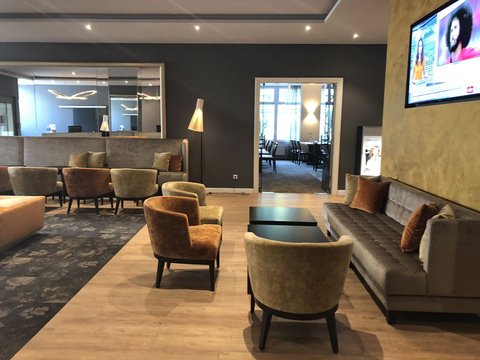 Caravelle Hotel Lounge