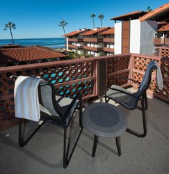  - La Jolla Shores Hotel