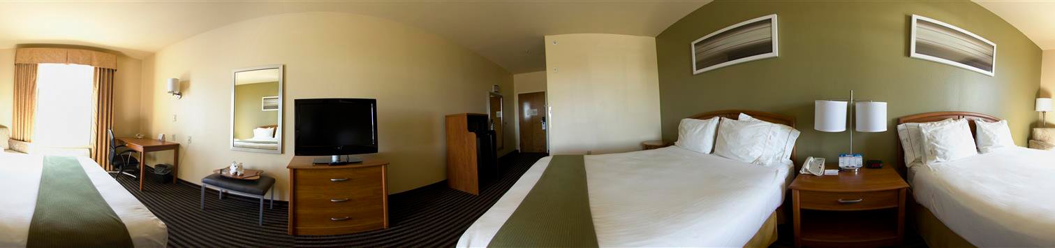 HOLIDAY INN EXP STE BY IHG-guestroom-Guest Room.jpg