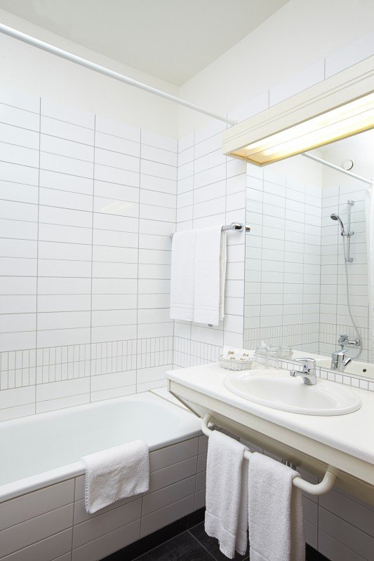 HOTEL ORK-guestroom-Hotel ORKBathroom.jpg