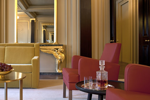 HOTEL CAFE ROYAL - Photo 31