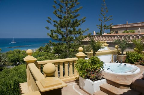 BAHIA DEL DUQUE - Photo 51