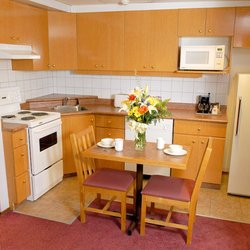  - Grouse Inn North Vancouver