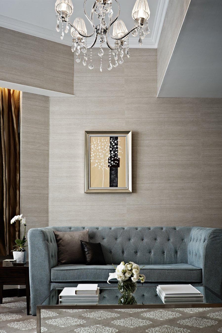 Dorsett Kwun Tong Hong Kong-guestroom-Dorsett Kwun Tong - Guestroom Living Area.jpg
