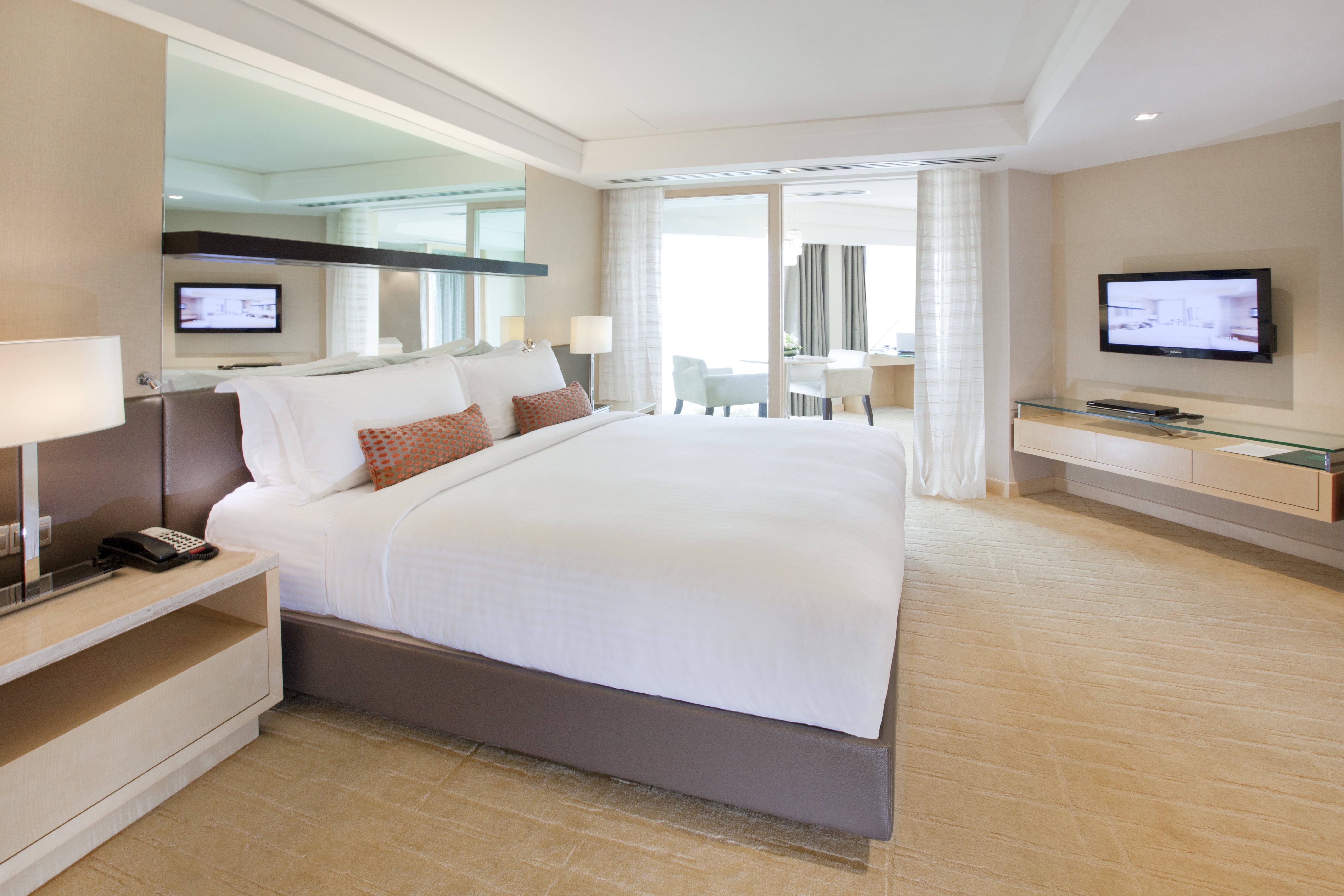 DORSETT GRAND SUBANG-guestroom-Dorsett Grand Subang - Executive Suite.jpg