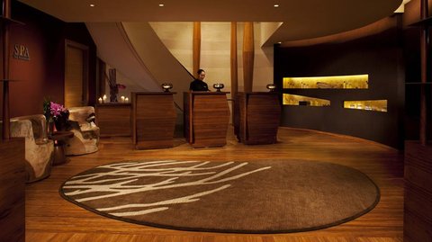 THE PENINSULA NEW YORK - Photo 10