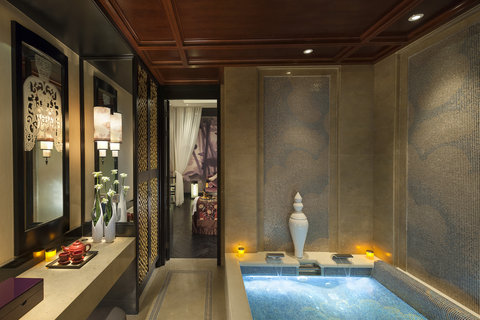 MANDARIN ORIENTAL GUANGZHOU - Photo 17