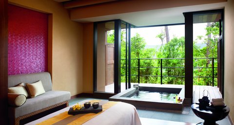 THE RITZ-CARLTON OKINAWA - Photo 22