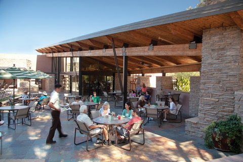 Double U Caf?? Patio