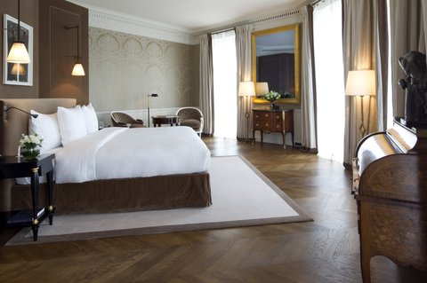 LA RESERVE PARIS HOTEL AND SPA - Photo 63