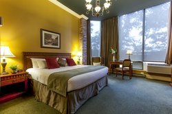  - Le Nouvel Hotel & Spa Montreal