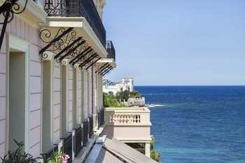 ROYAL-RIVIERA
