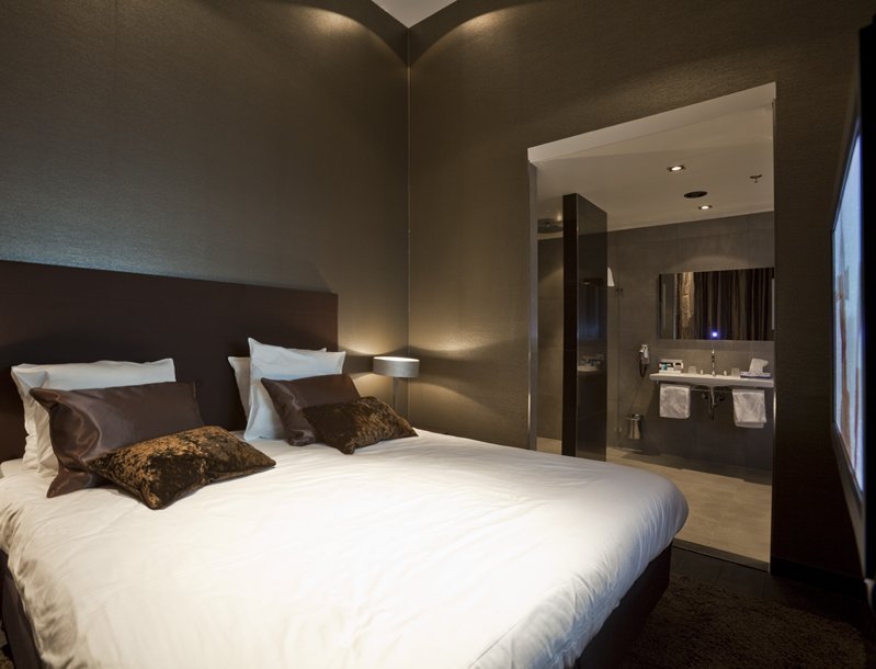 VAN DER VALK HOTEL HOUTEN UTRECHT-guestroom-Royal Suite.jpg