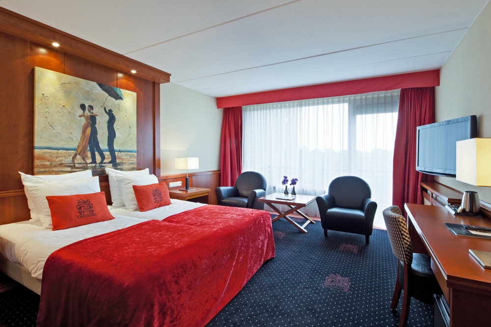 VAN DER VALK HOTEL VIANEN-guestroom-Standardroom.jpg