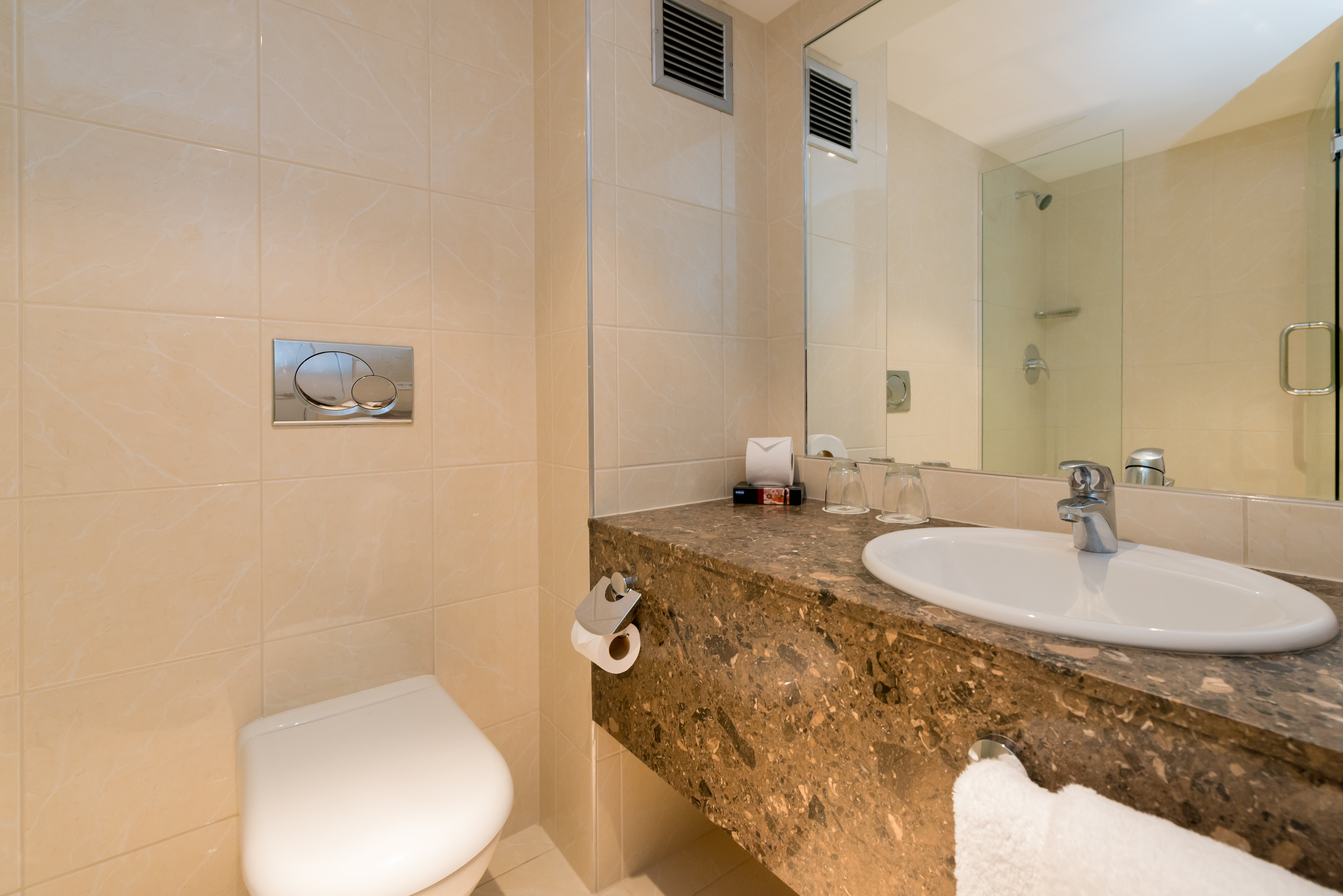 Copthorne Hotel Palmerston Nor-guestroom-Superior Room Bathroom.jpg