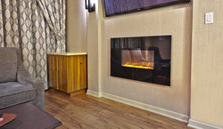  - Hotel Strata Mountain View