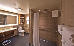  - Hotel Strata Mountain View