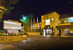  - Hotel Strata Mountain View