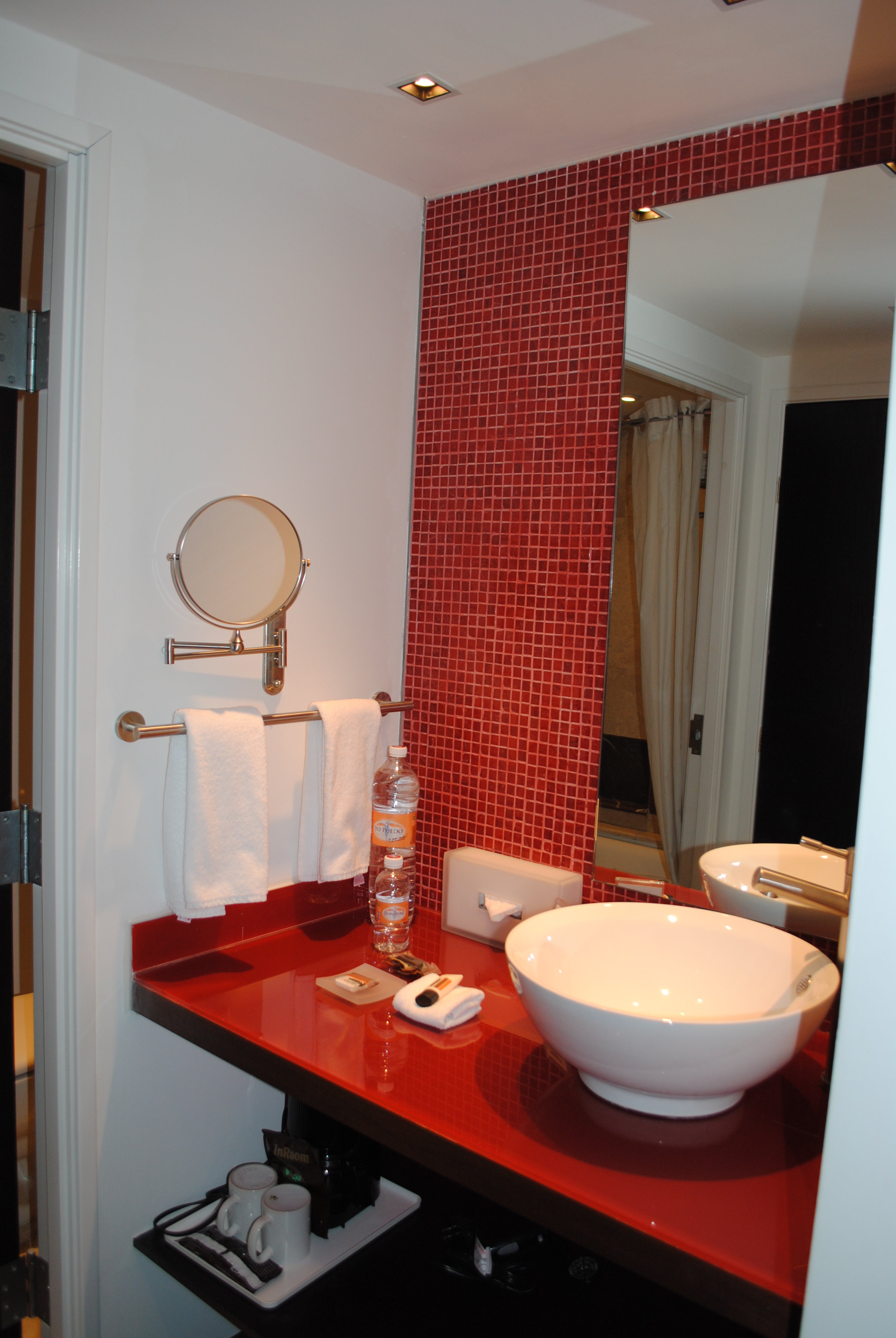 FIESTA INN CUAUTITLAN-guestroom-Bathroom_all rooms.jpg
