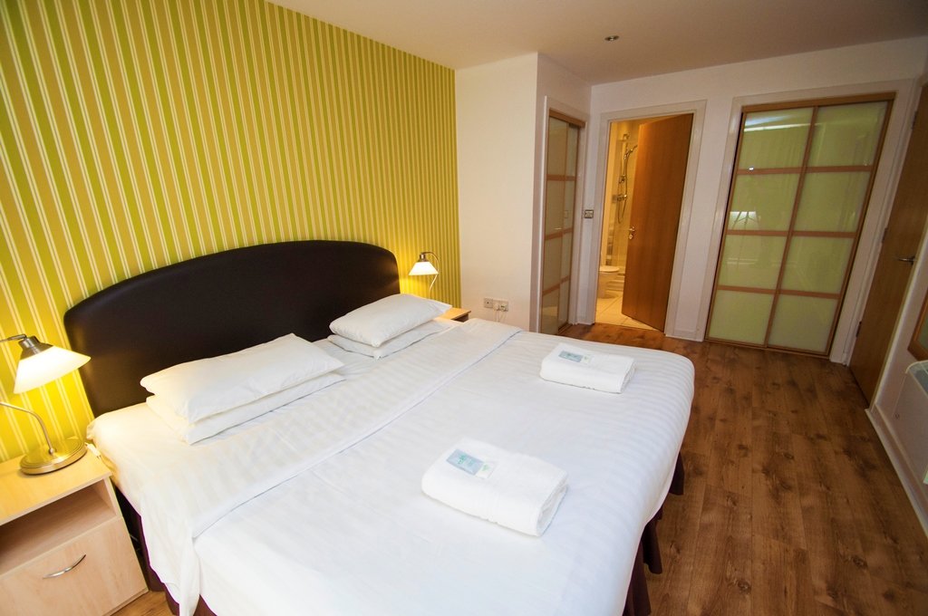 Ocean Apartments-guestroom-2 Bed Apartment Double Bedroom.jpg