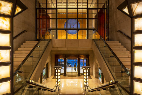 FOUR SEASONS HOTEL NEW YORK - Photo 3