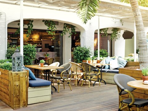 PUENTE ROMANO MARBELLA - Photo 53