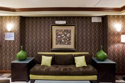  - Holiday Inn Express Woodland Hills - US 101, Exit 27