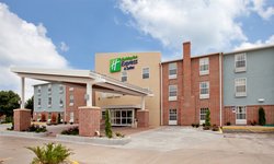  - Holiday Inn Express & Suites North Kansas City - I-29 & I-35, Exit 6