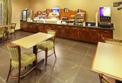  - Holiday Inn Express & Suites Carthage