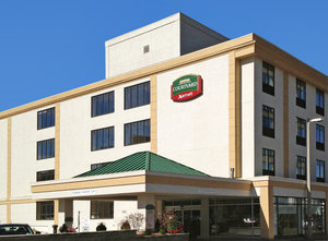 Courtyard by Marriott Hotel Ottawa, ON - See Discounts