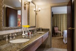  - Marriott Inner Harbour Hotel Victoria