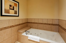  - Holiday Inn Express & Suites Cleburne