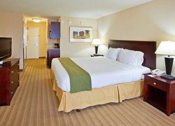  - Holiday Inn Express & Suites River Park Fresno