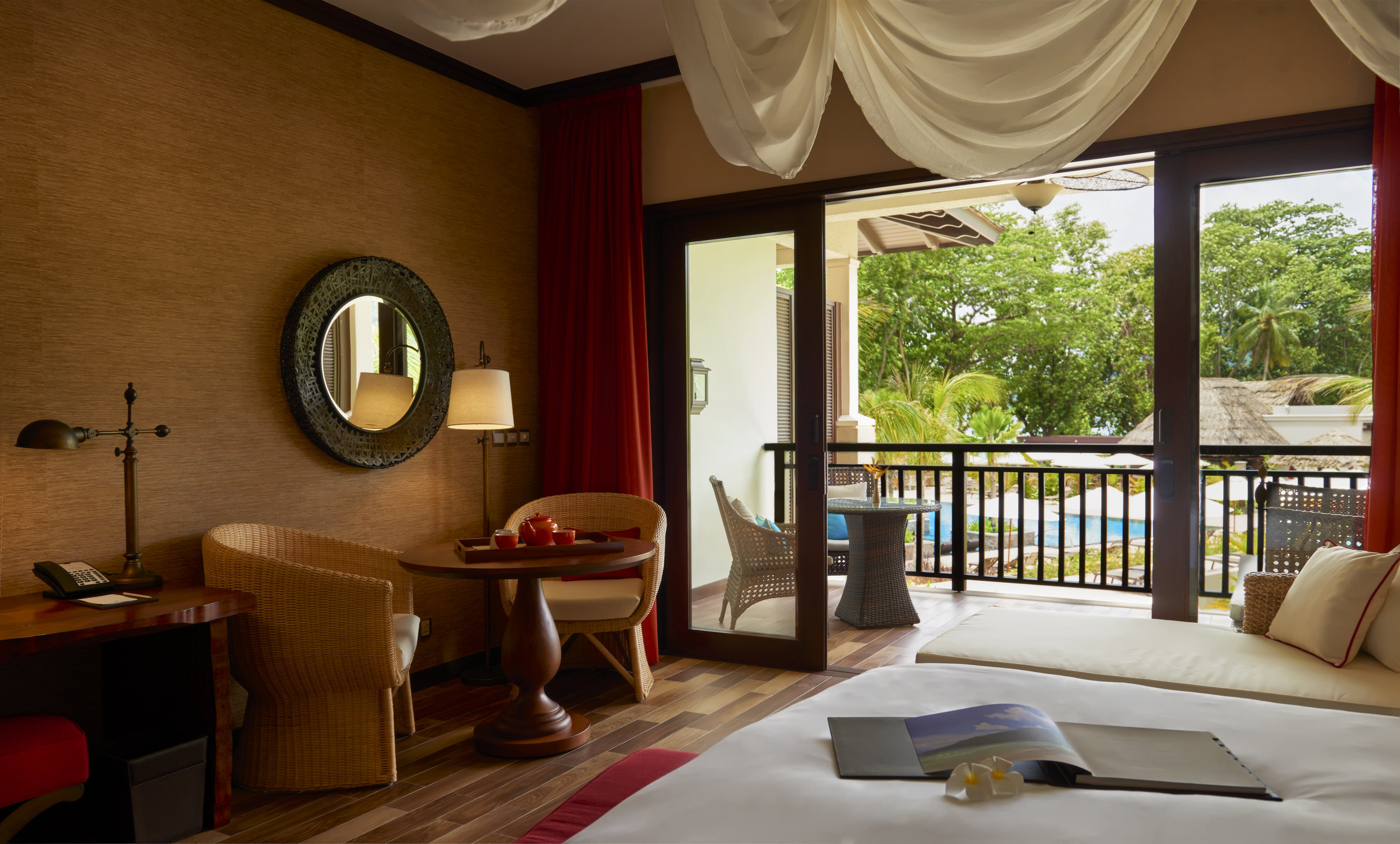 STORY SEYCHELLES-guestroom-Junior Suite.jpg