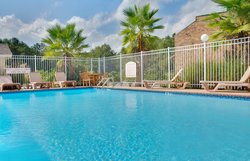  - Holiday Inn Express Leesville