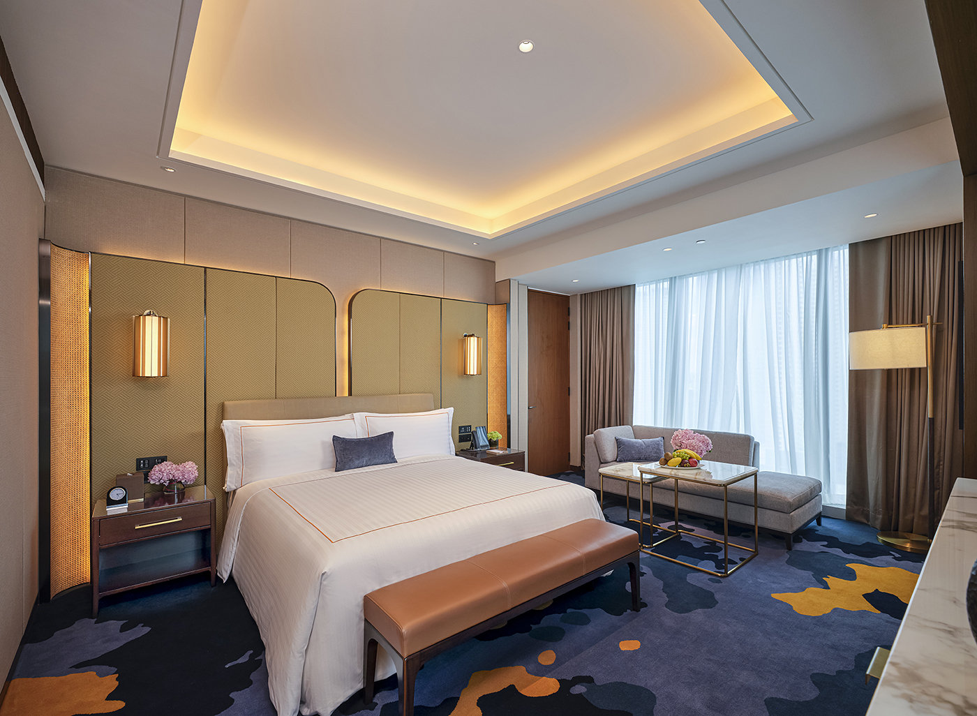 SOLAIRE RESORT NORTH-guestroom-DELUXE KING.jpg