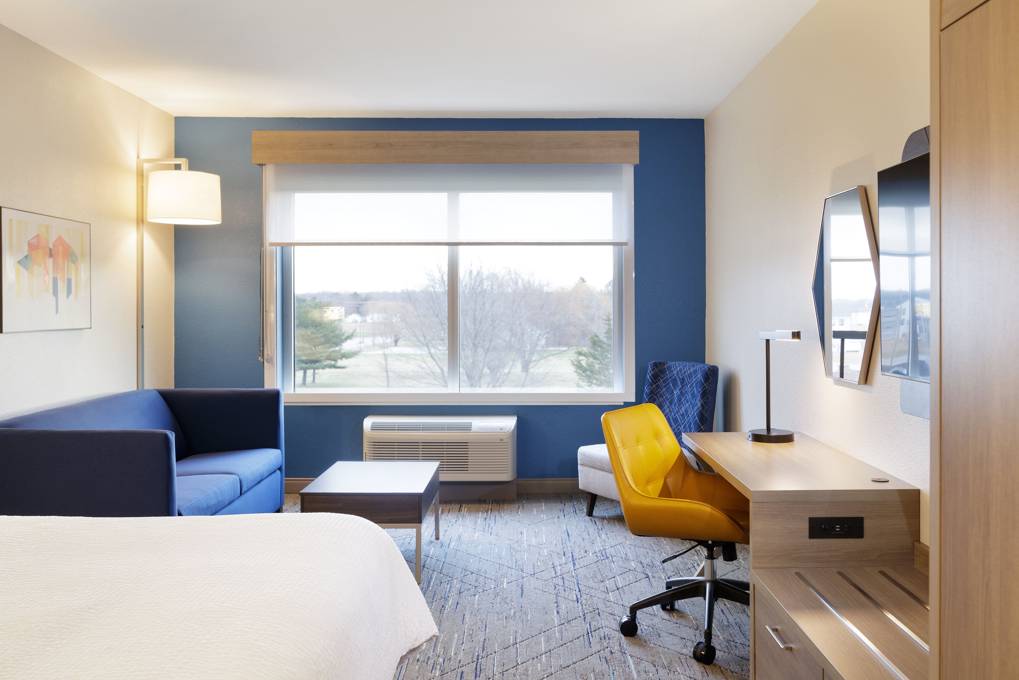 HOLIDAY INN EXP STES BENSON BY IHG-guestroom-Guest Room.jpg