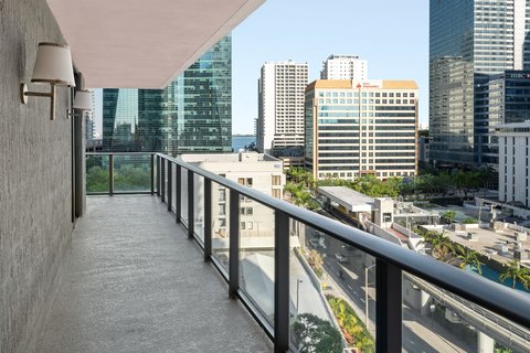 SLS BRICKELL HOTEL - Photo 14