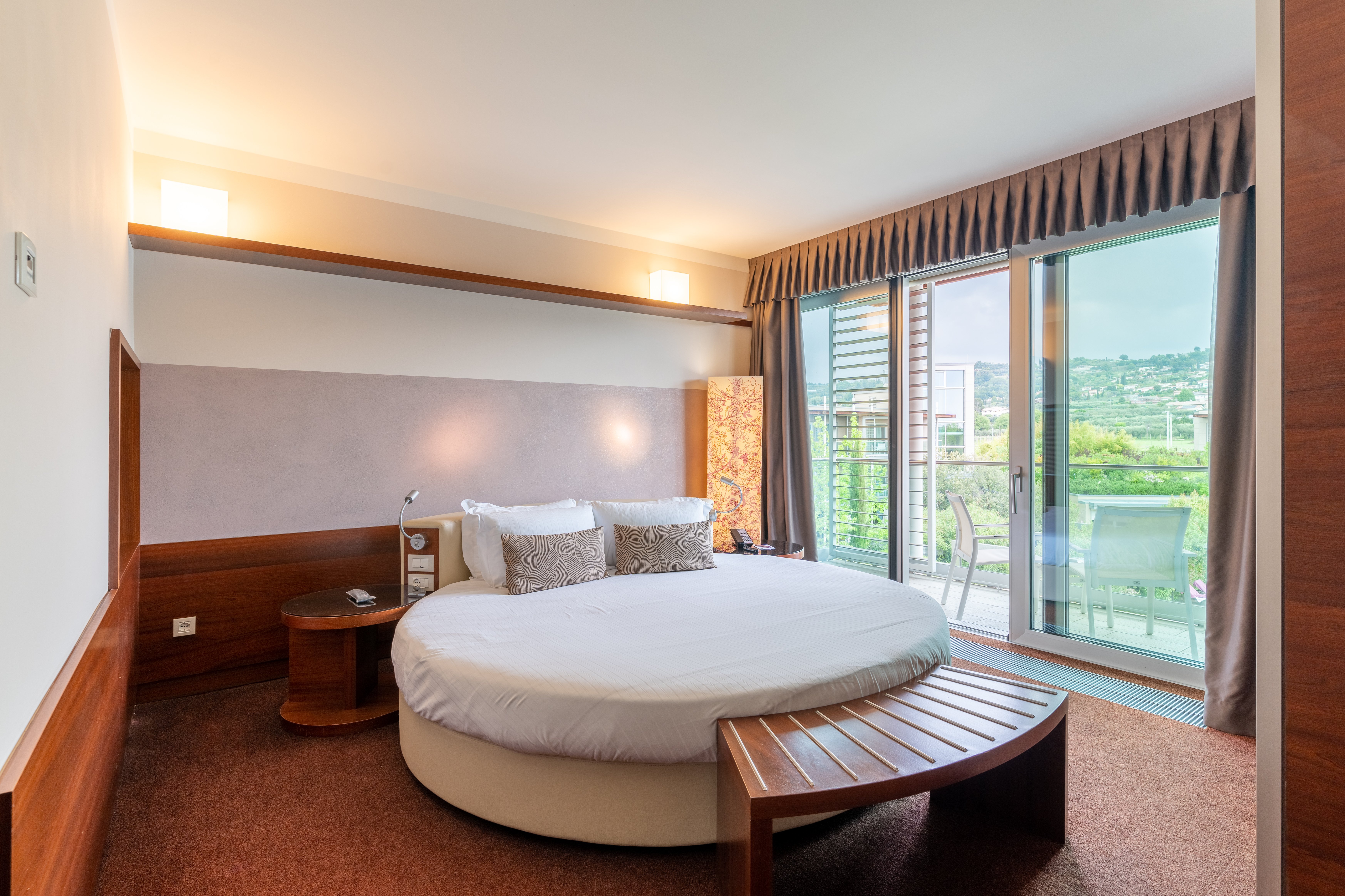 AQUALUX HOTEL SPA SUITE TERM-guestroom-AQUALUX Roundsuite.jpg