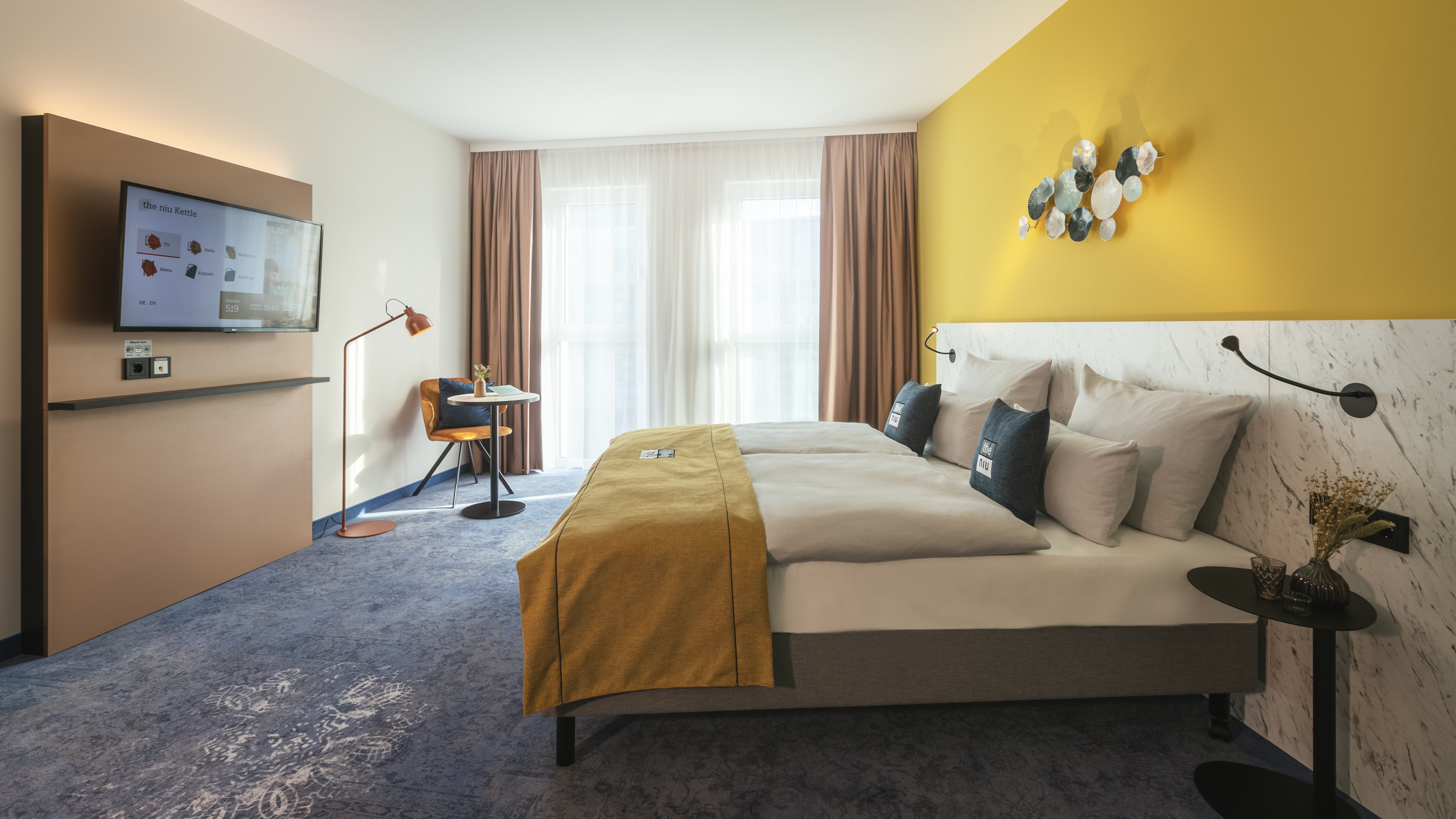 HOLIDAY INN THE NIU KETTLE VAIHINGE-guestroom-Holiday Inn – the niu, Kettle Stuttgart Vaihingen Premium Room.jpg