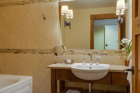 Two Bedroom Luxury Suite Bathroom