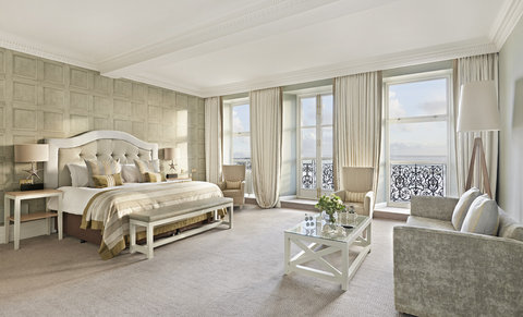 Junior Suite with Sea View Balcony 