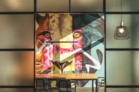 Lobby at Holiday Inn - the niu, Leo Nuremberg with artsy aspects.