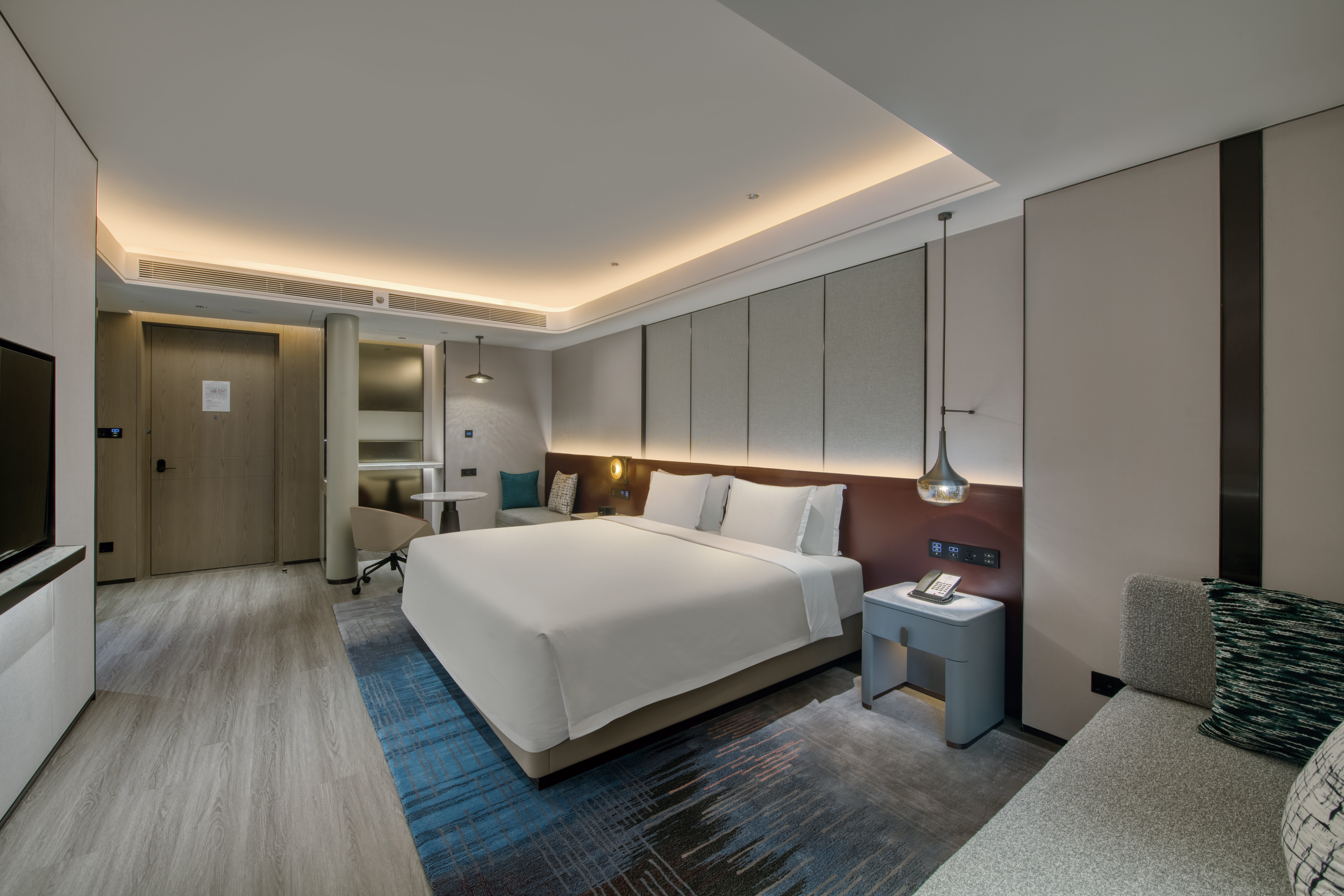 CROWNE PLAZA WEIYANG BY IHG-guestroom-Guest Room.jpg