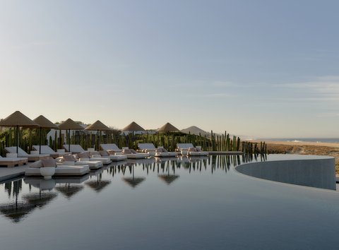 Kimpton Mas Olas Oceanfront pool