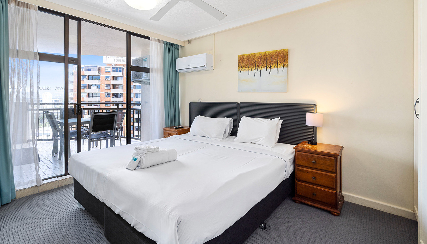 BEACHCOMBER RESORT SURFERS PARADISE-guestroom-Guest Room.jpg