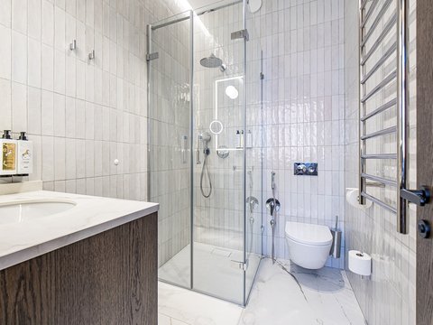 Superior Double Vandenis Building Bathroom