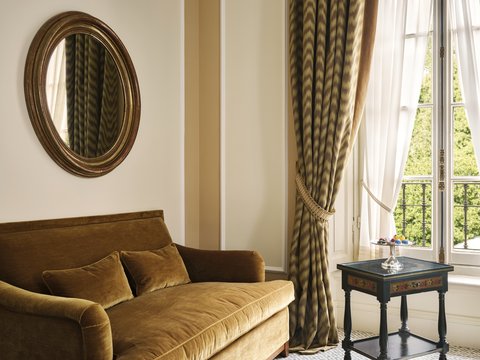 Double Classic Sofa Detail